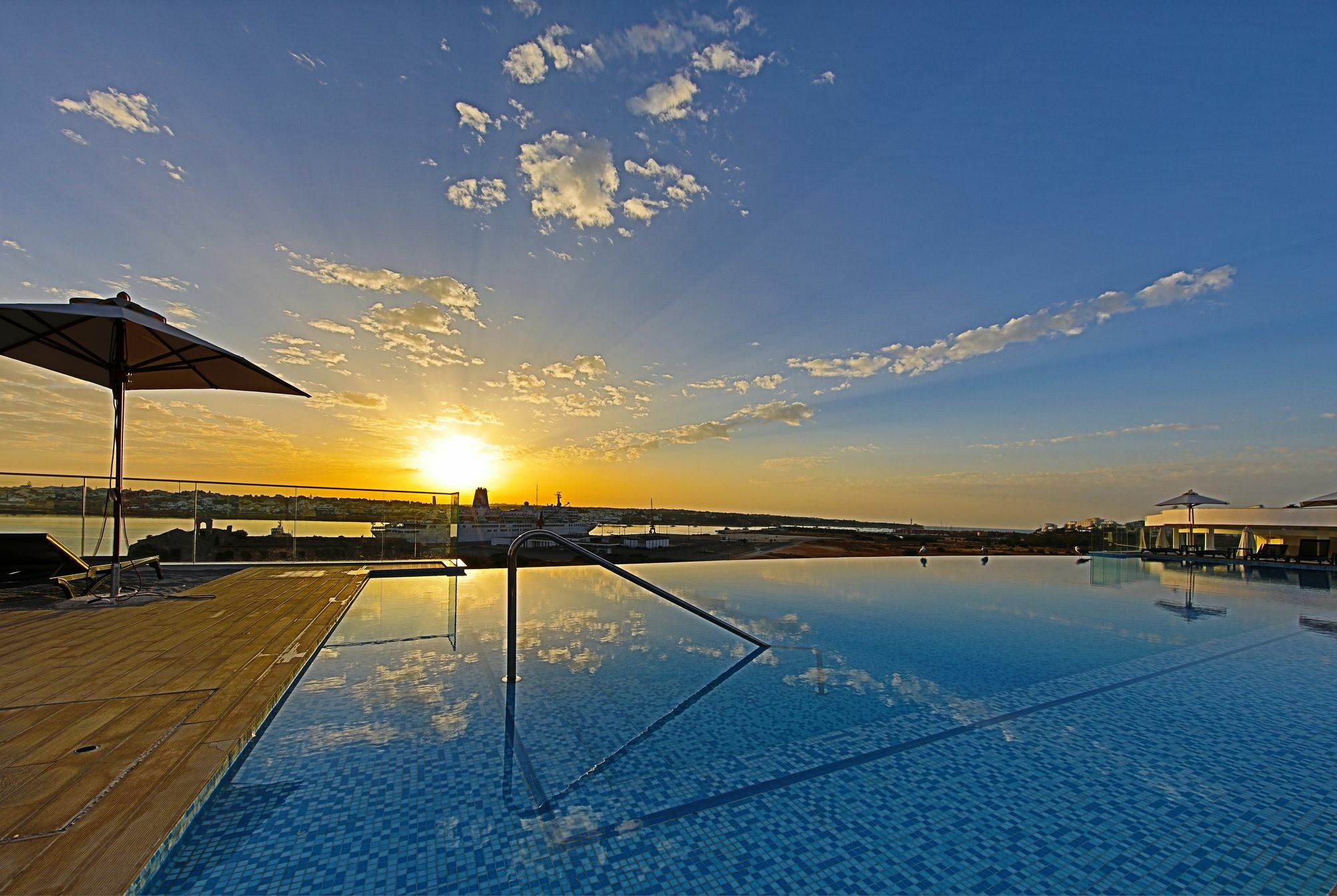 פורטימאו Jupiter Marina Hotel - Couples & Spa (Adults Only) מראה חיצוני תמונה